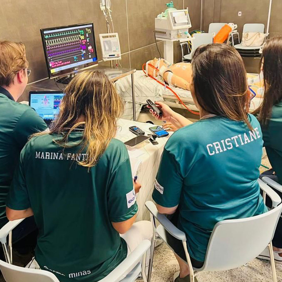 Treinamento multiprofissional em ECMO e suporte extracorpóreo